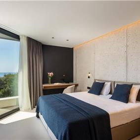 6 Bedroom Villa with Heated Infinity Pool and Sea Views in Dubrovnik, Sleeps 12